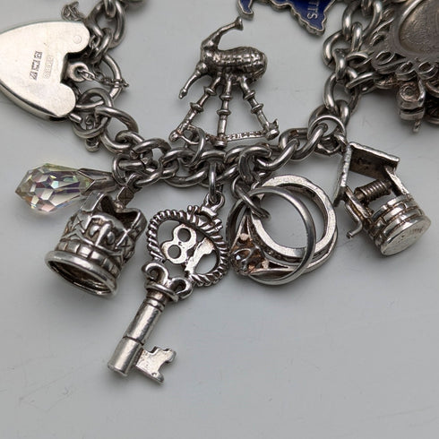 1970年 英国ヴィンテージ 純銀製 チャームブレスレット 78g D&BS